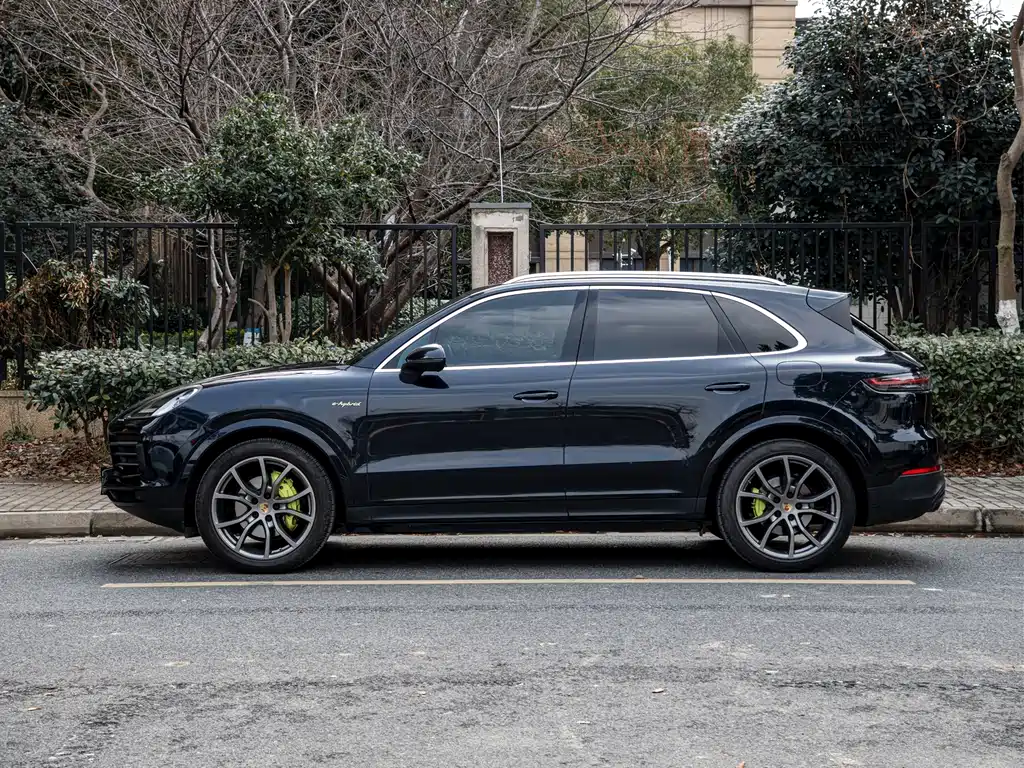 Porsche Cayenne Hybrid — фото 3