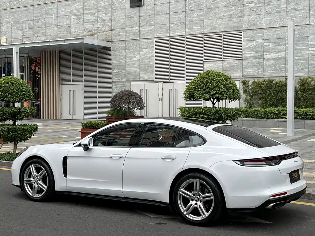 Porsche Panamera — фото 4