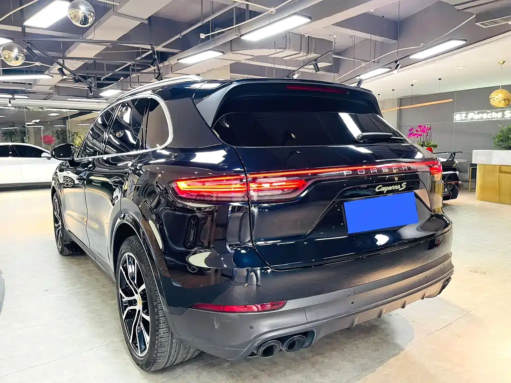 Porsche Cayenne Hybrid — фото 5