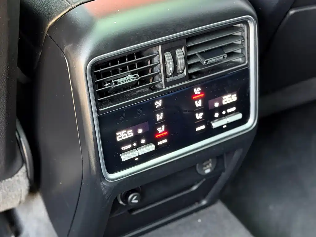 Porsche Cayenne Hybrid — фото 9