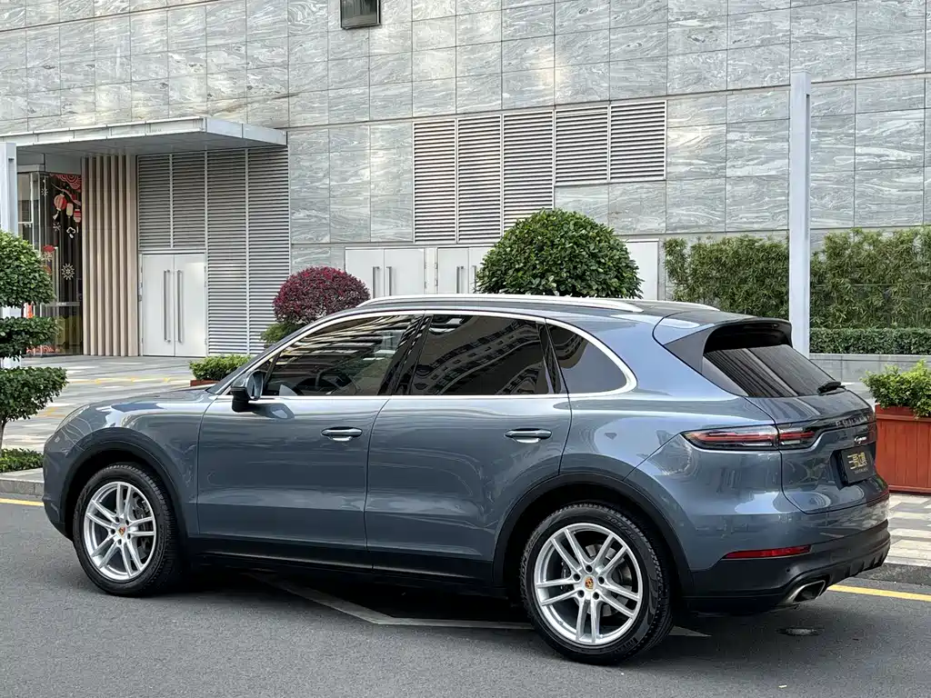 Porsche Cayenne — фото 4