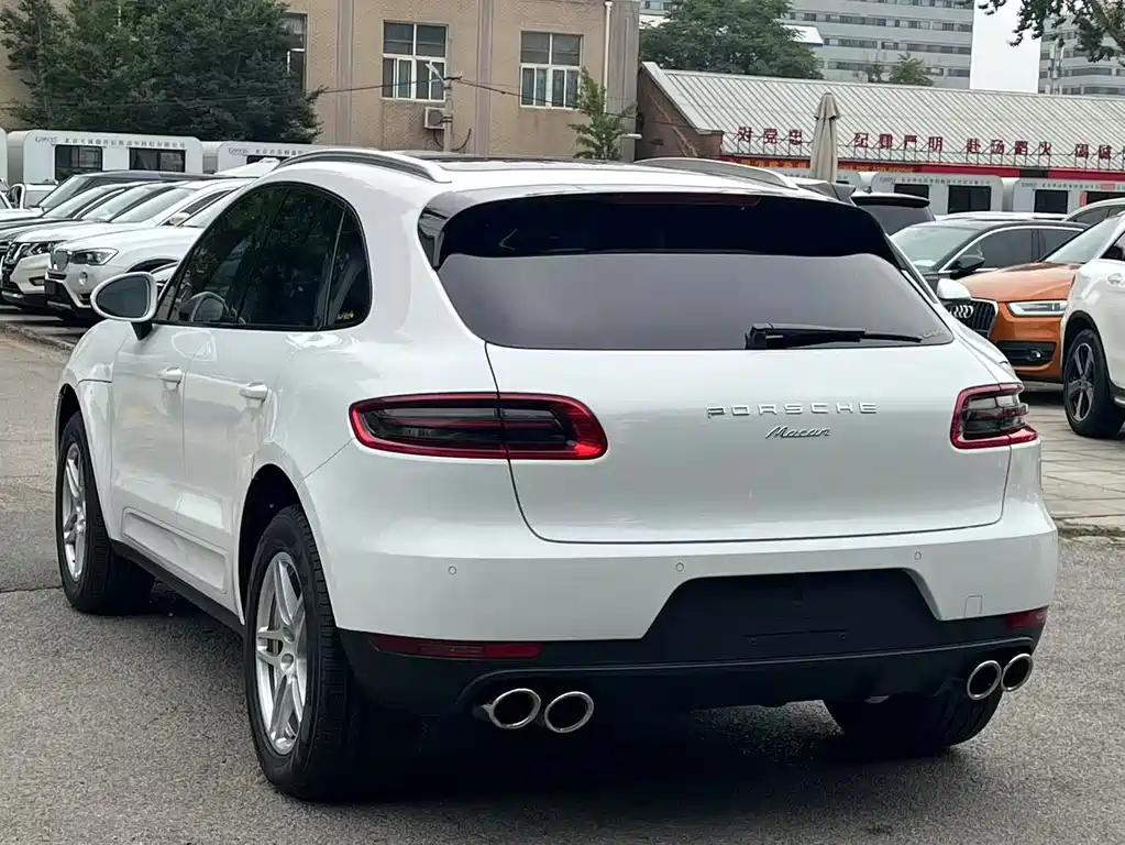 Porsche Macan — фото 29