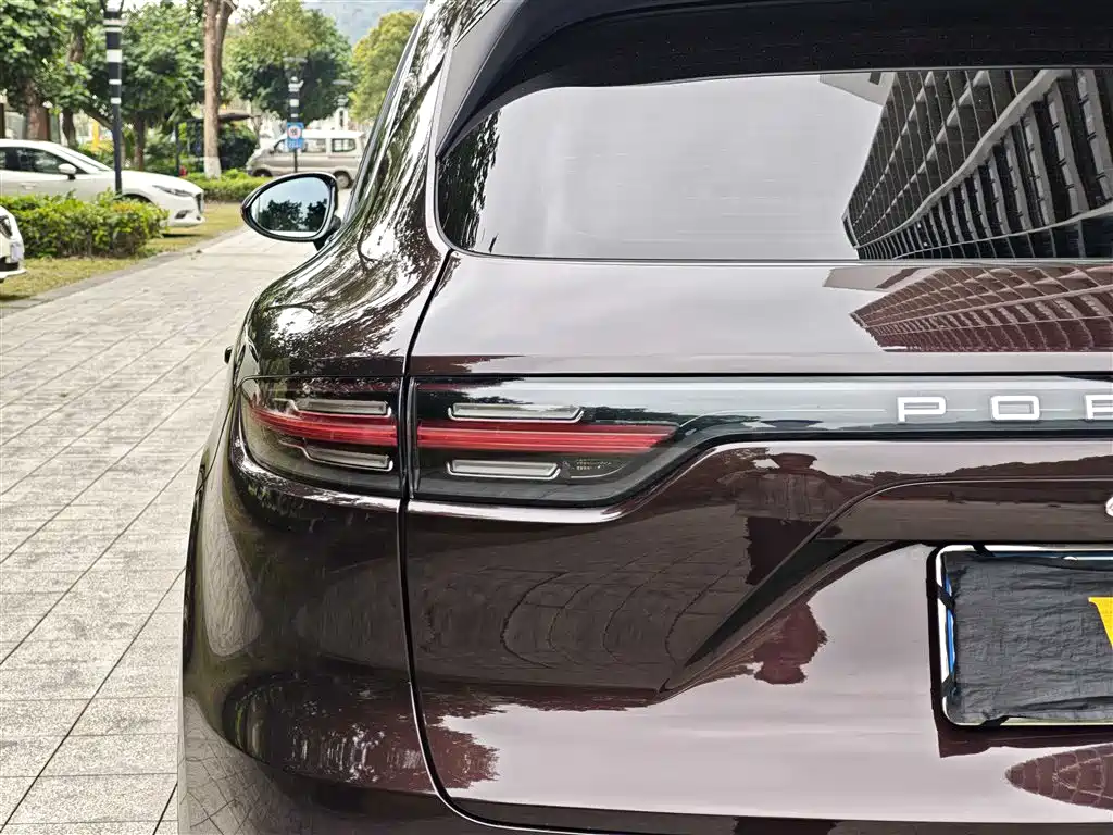 Porsche Cayenne — фото 13