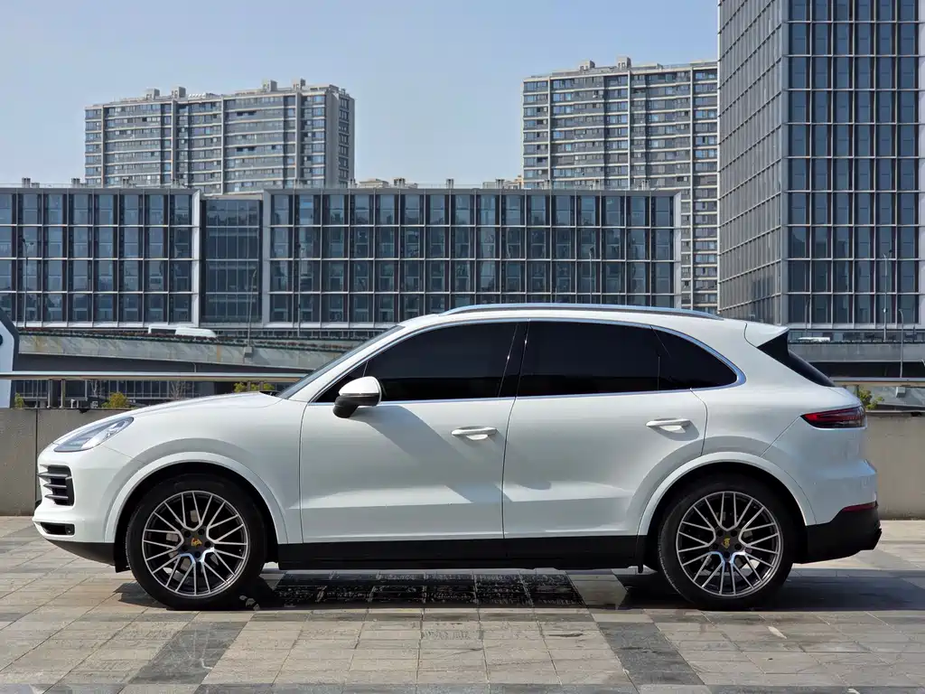 Porsche Cayenne — фото 3