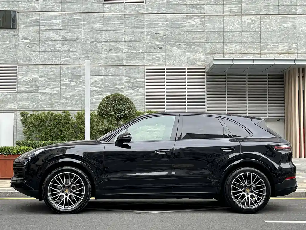 Porsche Cayenne — фото 3