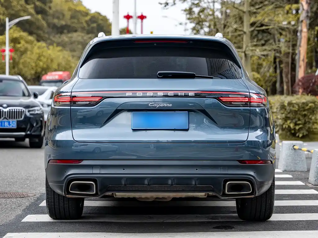 Porsche Cayenne — фото 4
