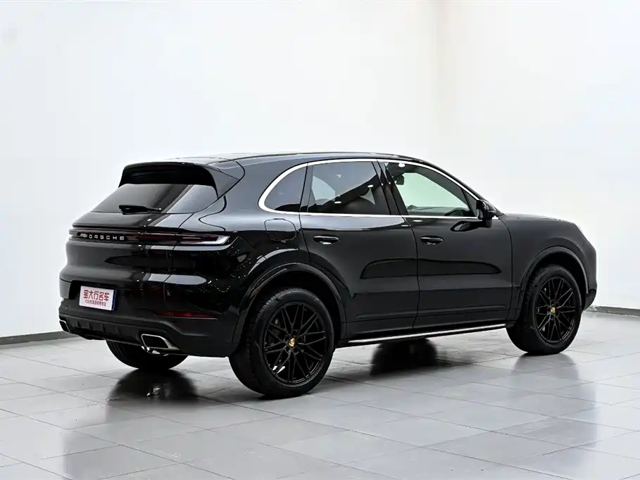 Porsche Cayenne — фото 7