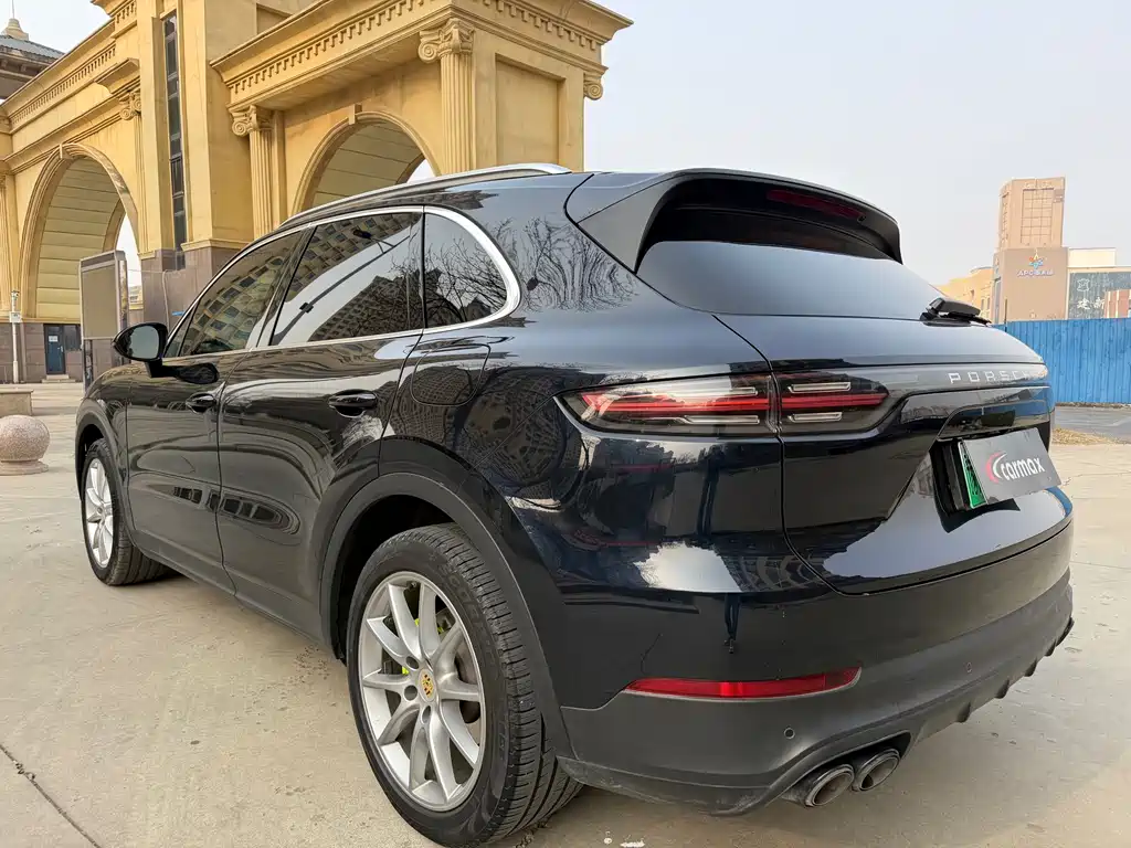 Porsche Cayenne Hybrid — фото 8