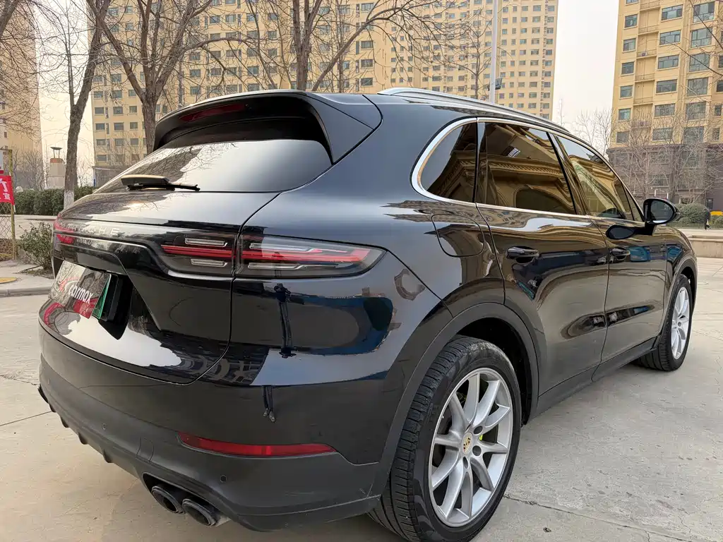 Porsche Cayenne Hybrid — фото 9