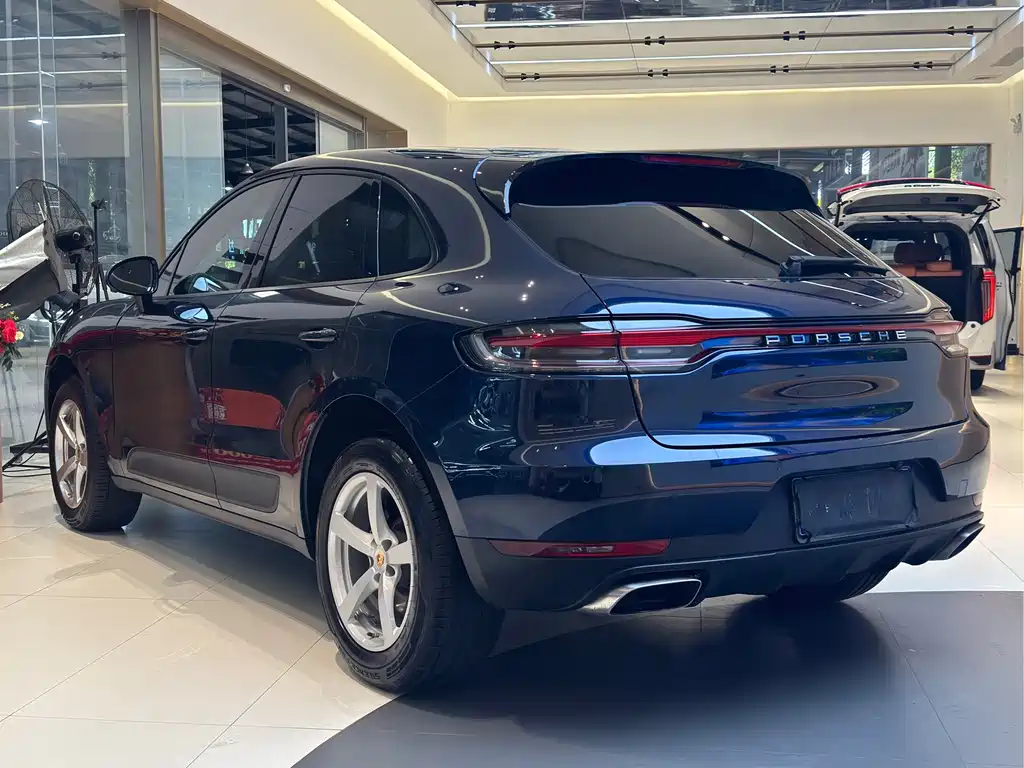 Porsche Macan — фото 29