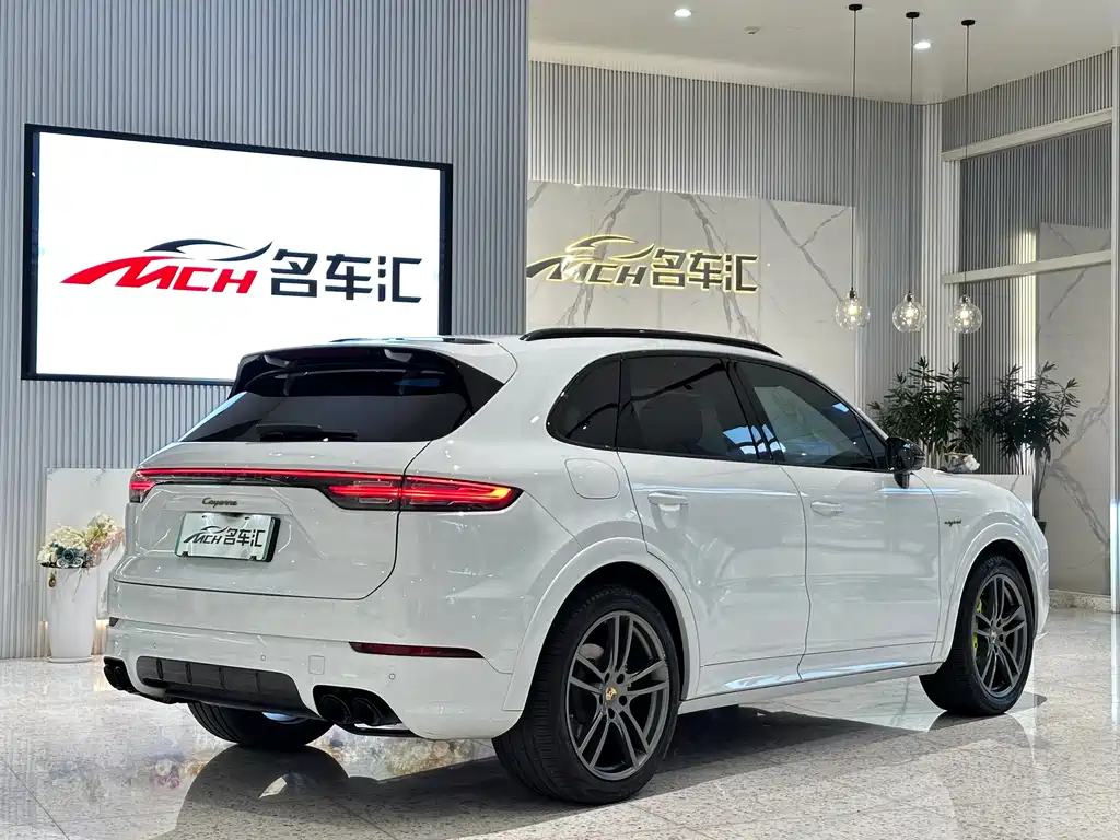 Porsche Cayenne Hybrid — фото 3