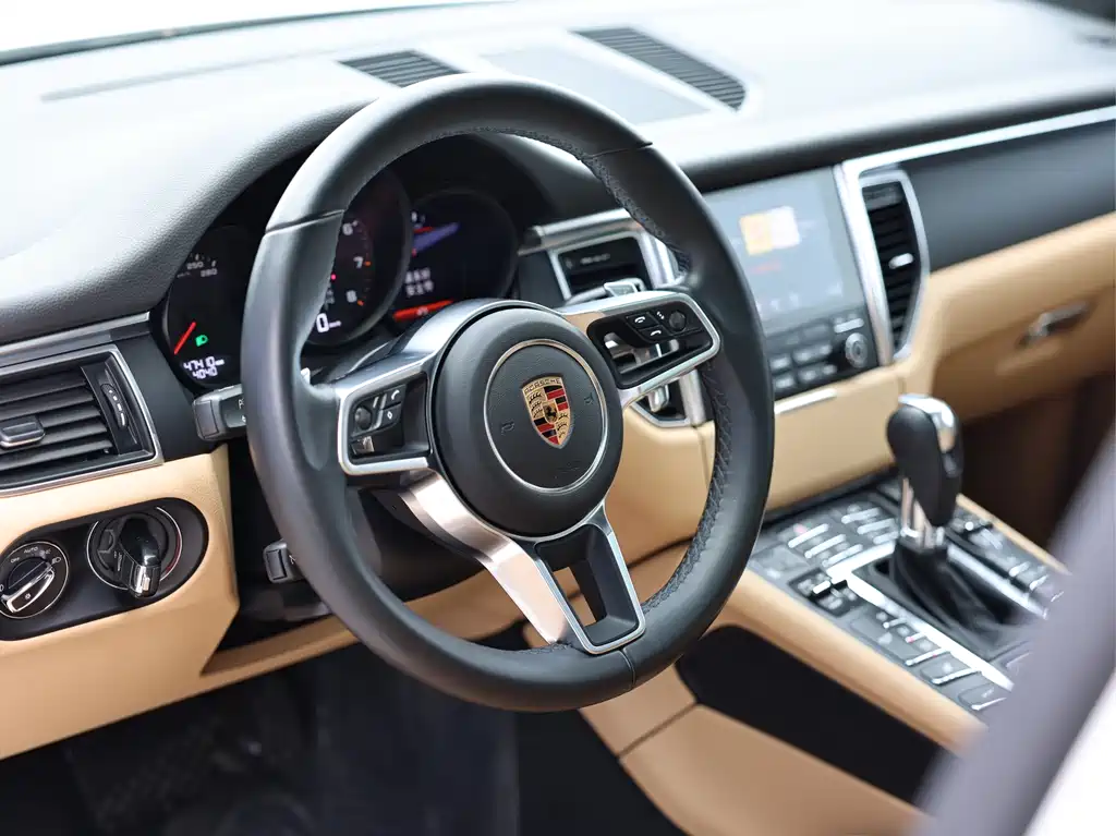 Porsche Macan — фото 8