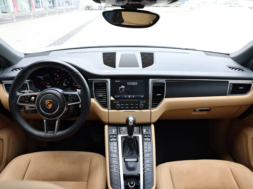 Porsche Macan — фото 9