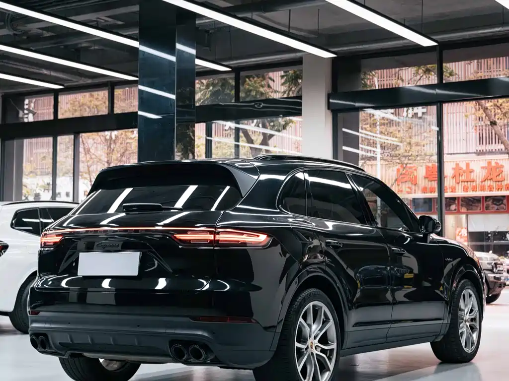 Porsche Cayenne Hybrid — фото 3