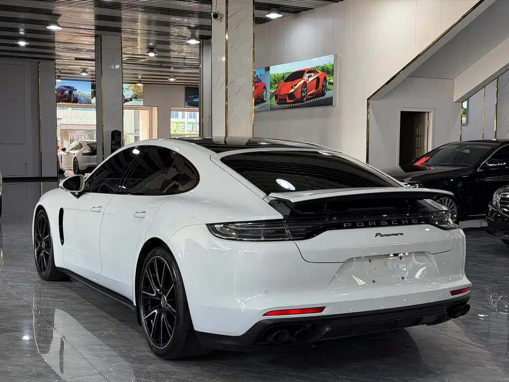 Porsche Panamera — фото 17