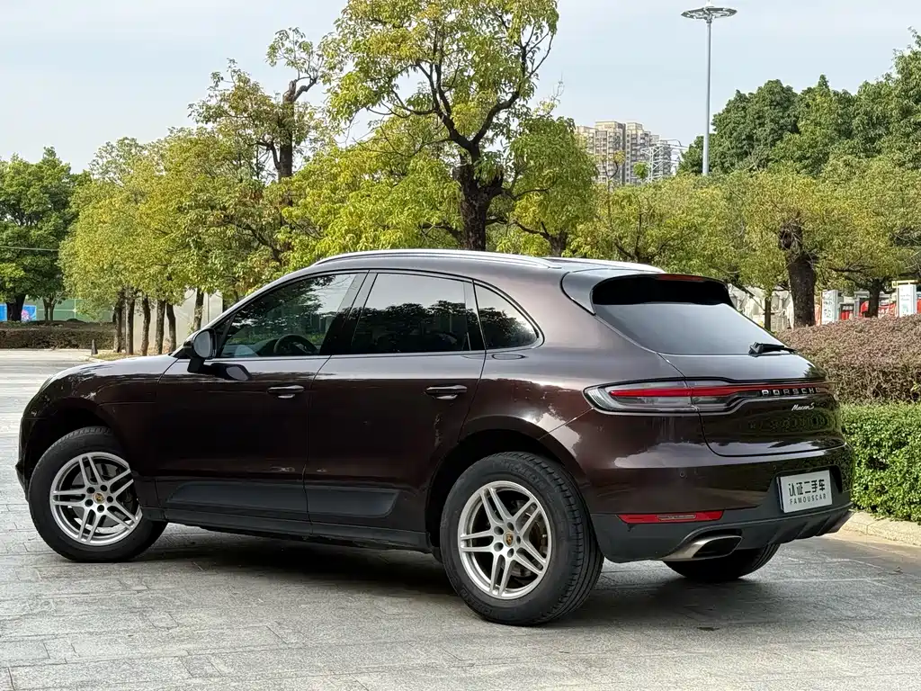 Porsche Macan — фото 25