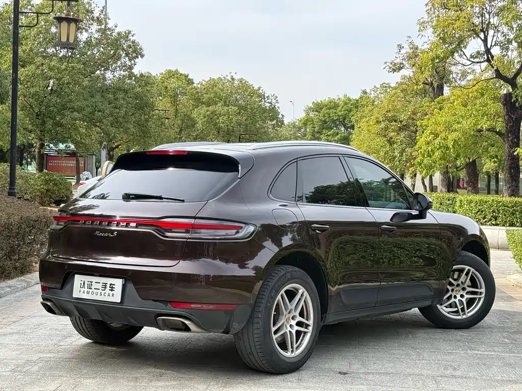 Porsche Macan — фото 26