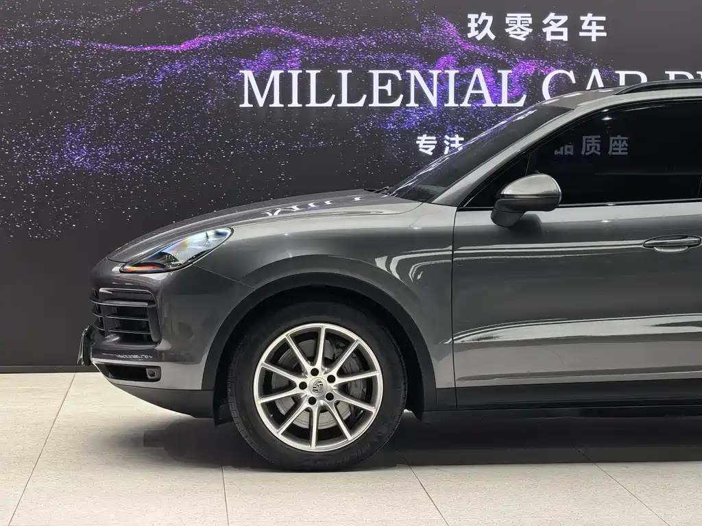 Porsche Cayenne — фото 7