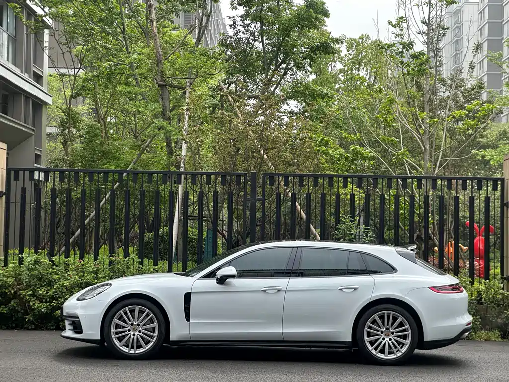 Porsche Panamera — фото 17