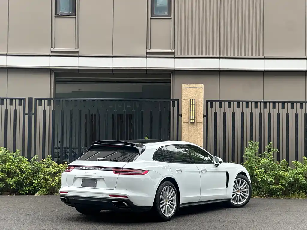 Porsche Panamera — фото 4