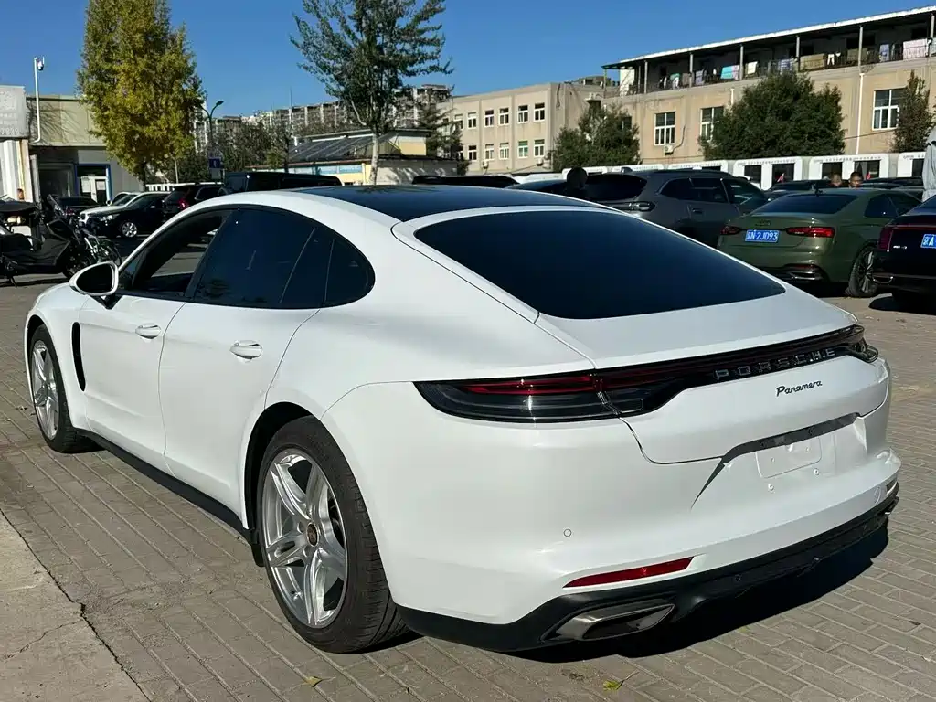 Porsche Panamera — фото 9