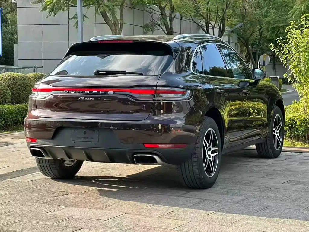 Porsche Macan — фото 9