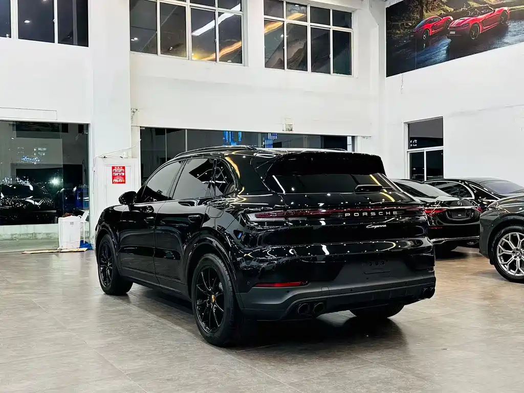 Porsche Cayenne Hybrid — фото 4