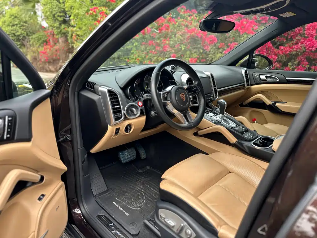 Porsche Cayenne Hybrid — фото 8