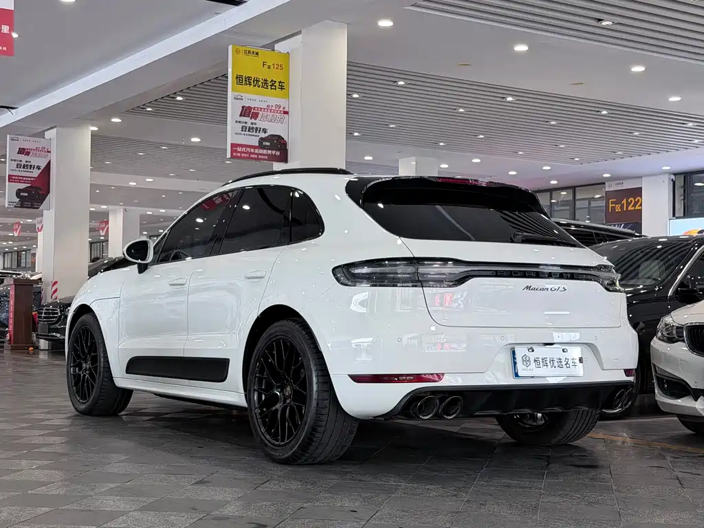 Porsche Macan — фото 4