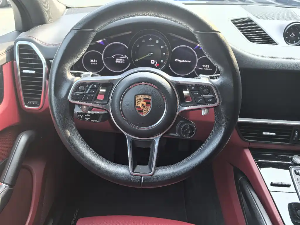 Porsche Cayenne Hybrid — фото 14
