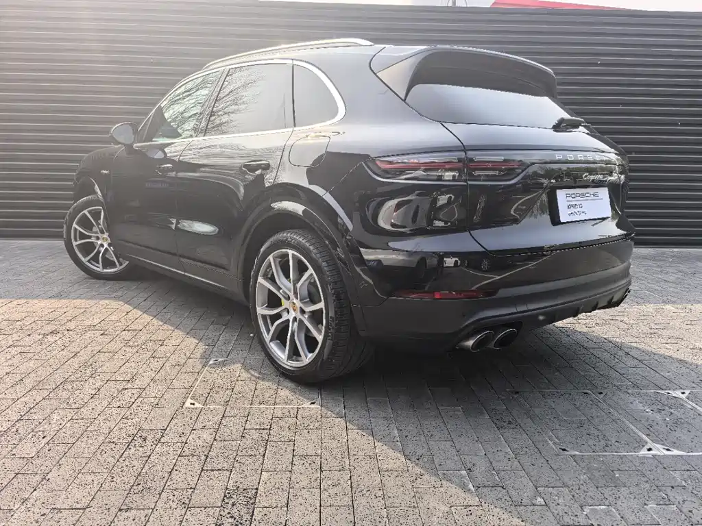 Porsche Cayenne Hybrid — фото 6