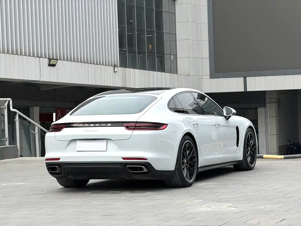 Porsche Panamera — фото 8