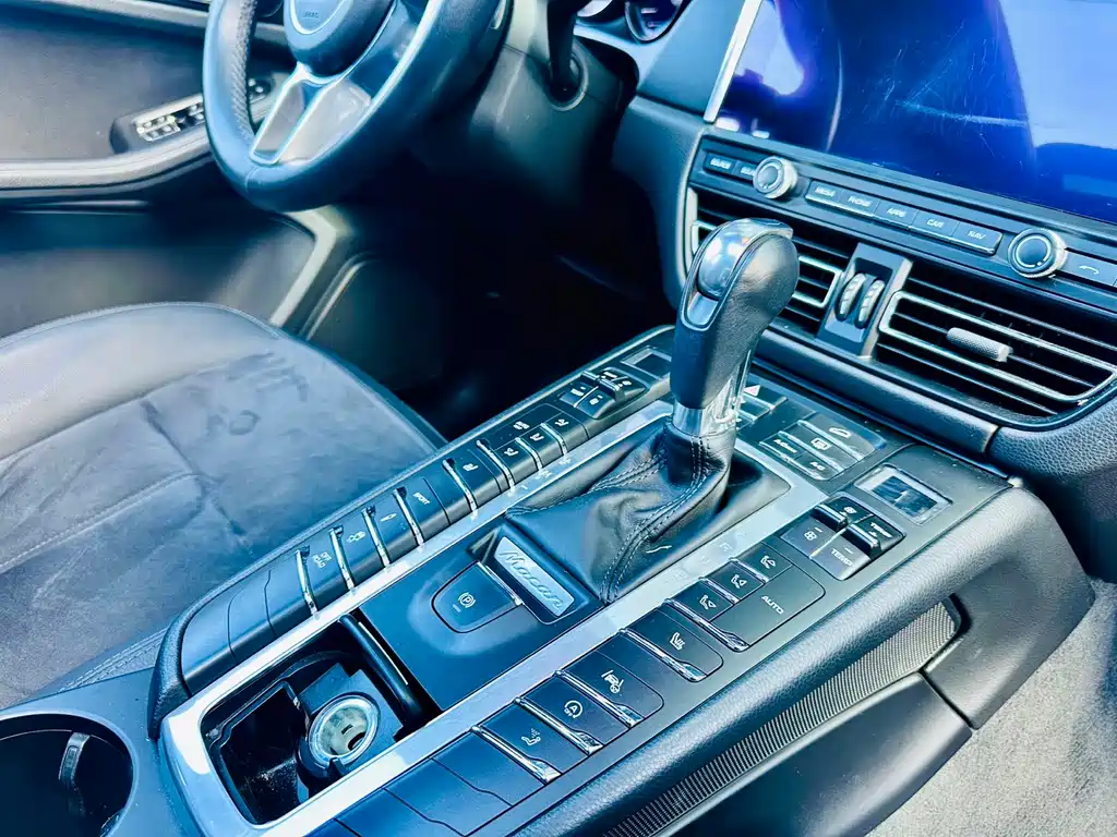 Porsche Macan — фото 14