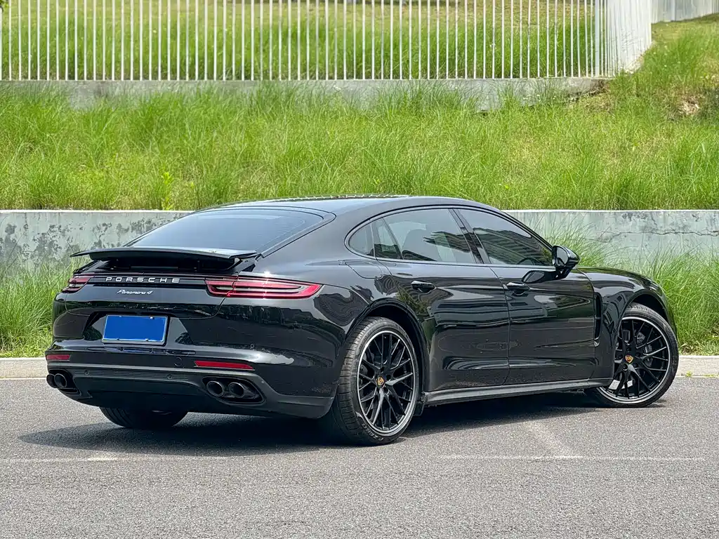 Porsche Panamera — фото 4