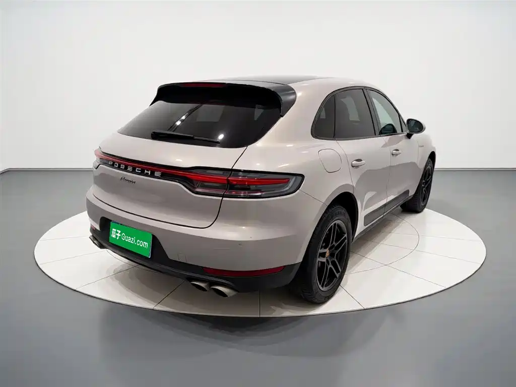 Porsche Macan — фото 5