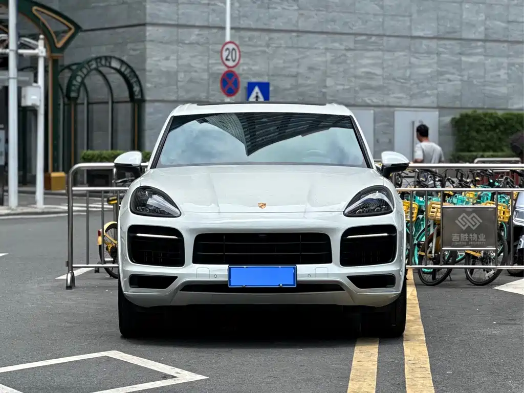 Porsche Cayenne — фото 2