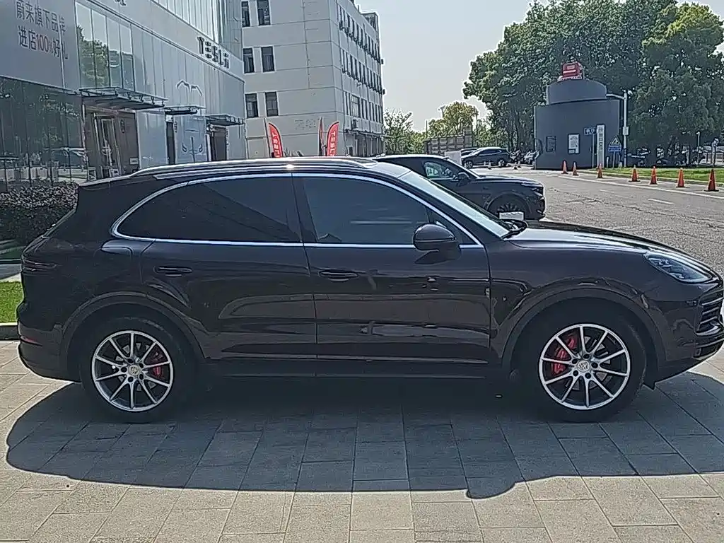 Porsche Cayenne — фото 3