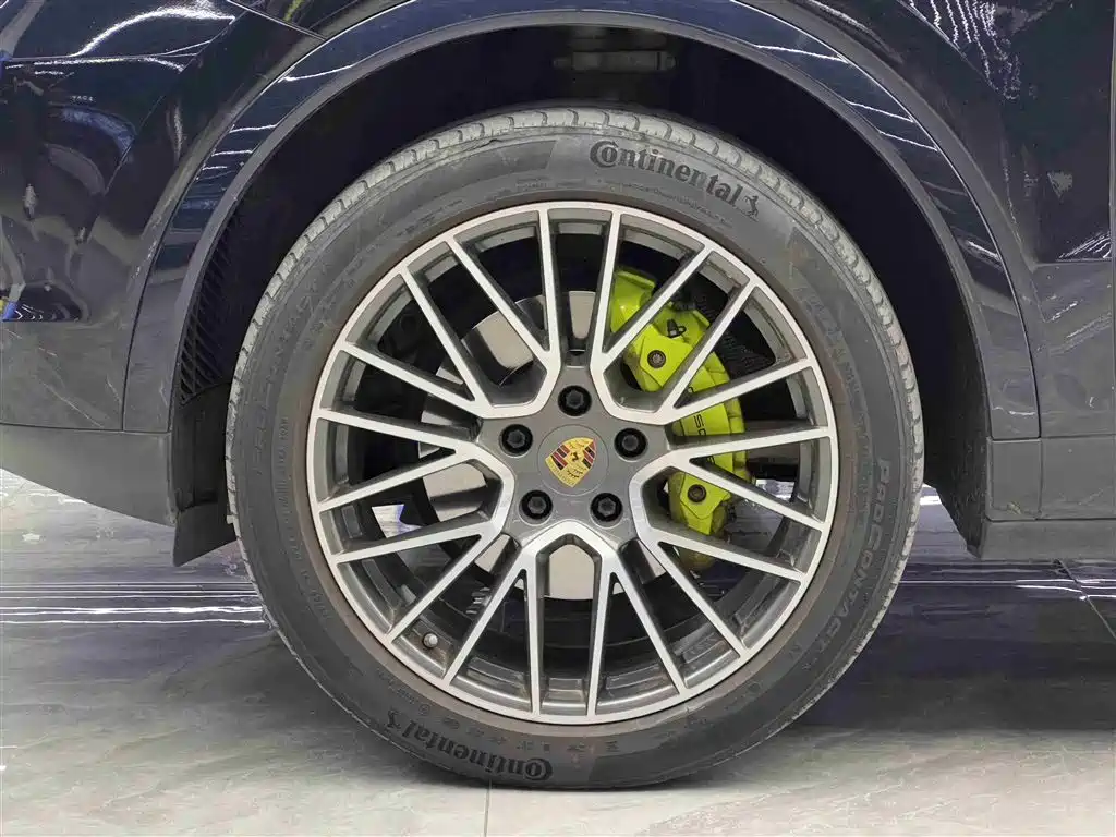 Porsche Cayenne Hybrid — фото 4