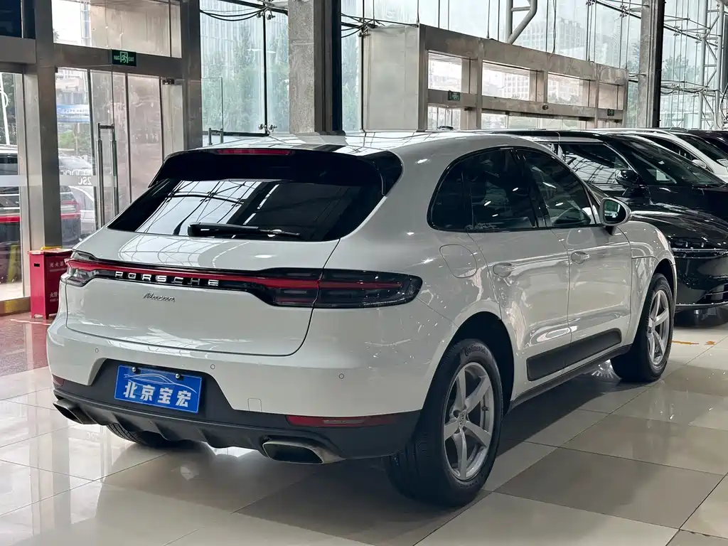 Porsche Macan — фото 6