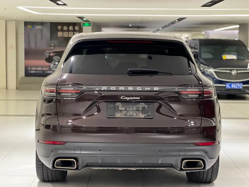 Porsche Cayenne — фото 8