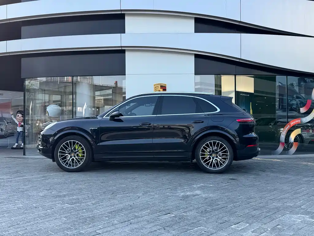 Porsche Cayenne Hybrid — фото 4