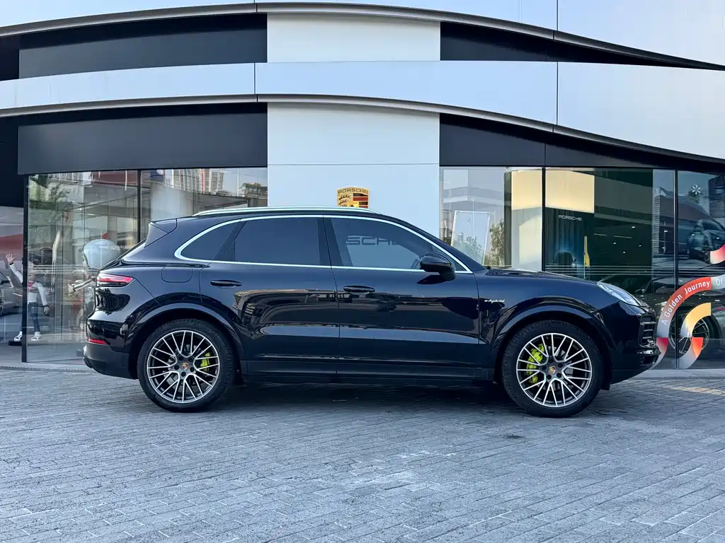 Porsche Cayenne Hybrid — фото 5