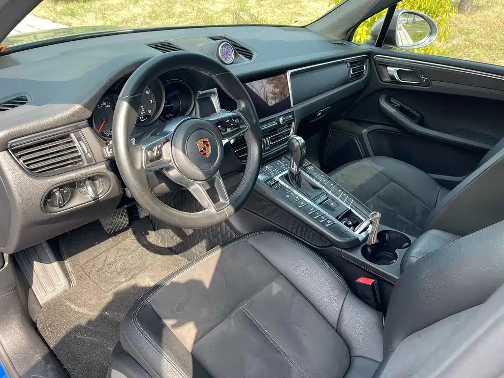 Porsche Macan — фото 7