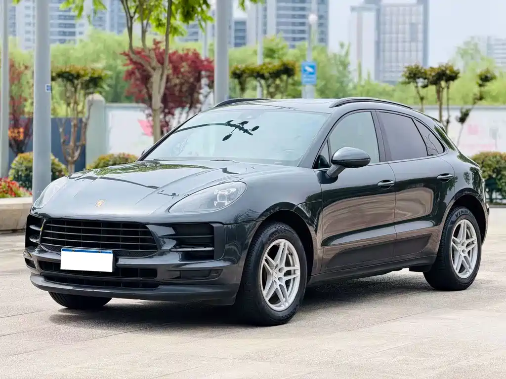 Porsche Macan — фото 1