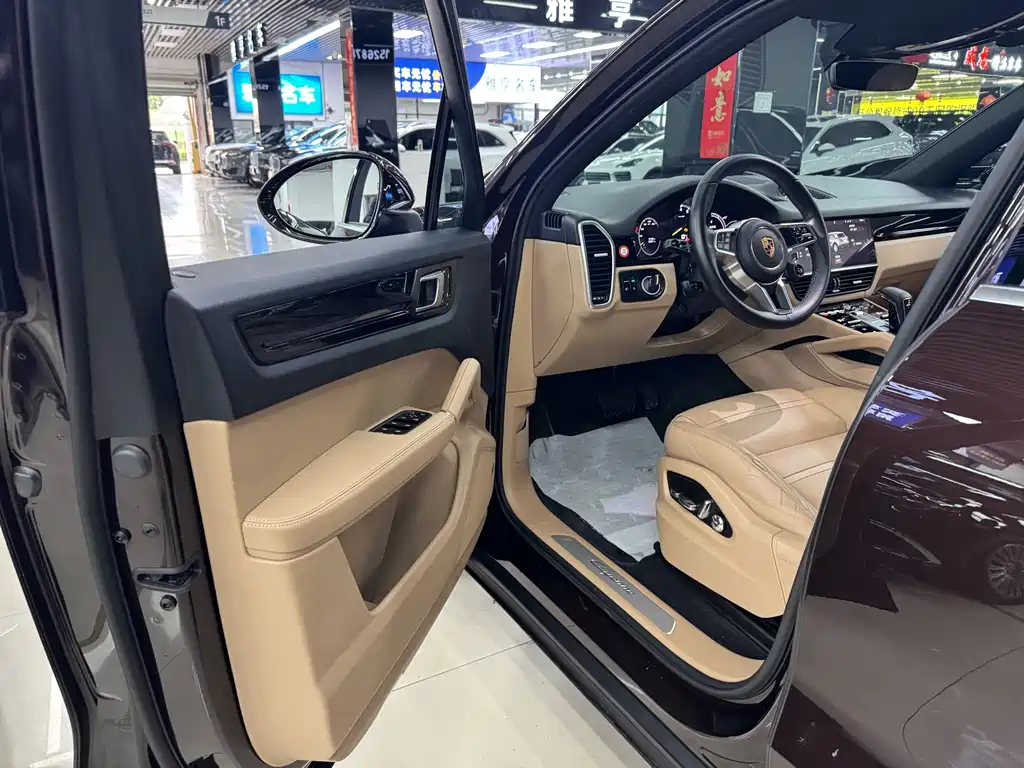 Porsche Cayenne Hybrid — фото 4
