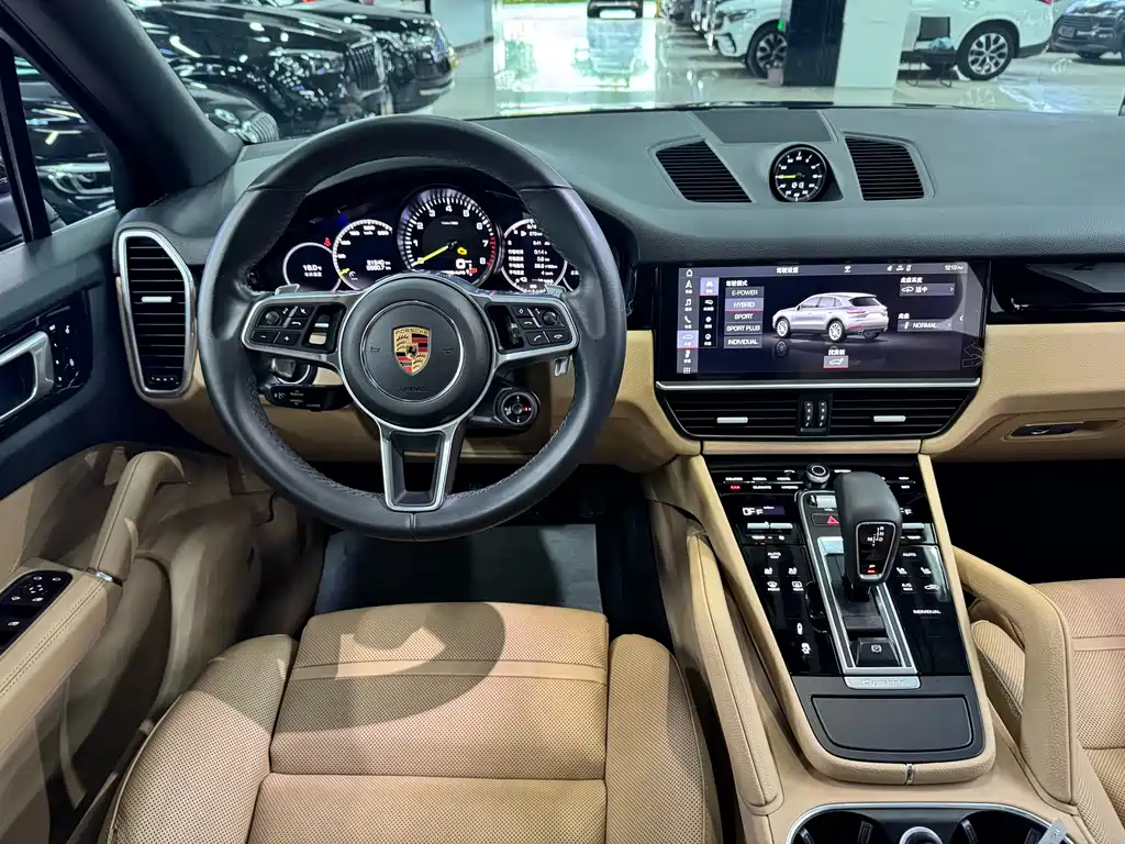 Porsche Cayenne Hybrid — фото 7
