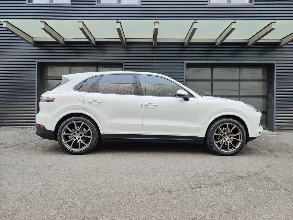 Porsche Cayenne — фото 4