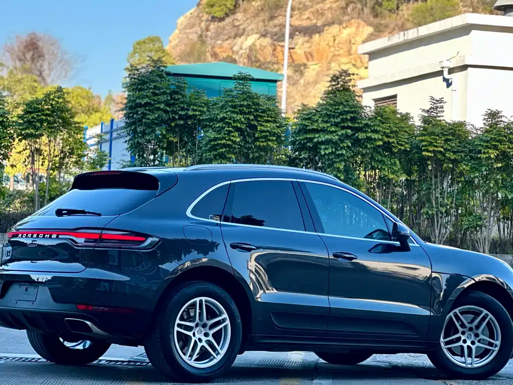 Porsche Macan — фото 7