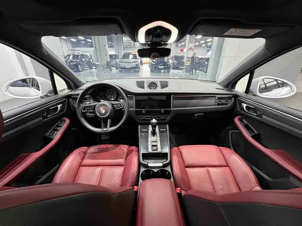 Porsche Macan — фото 11
