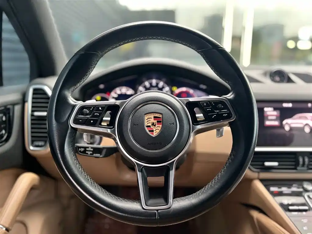Porsche Cayenne — фото 9
